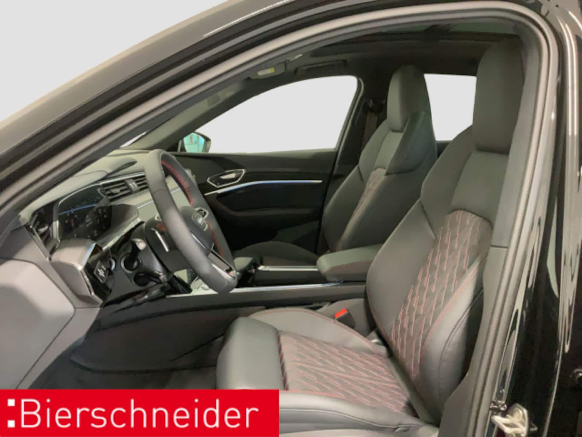 Audi Q8 Sportback e-tron S line