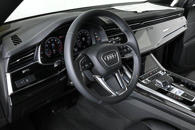 2025 Audi Q8