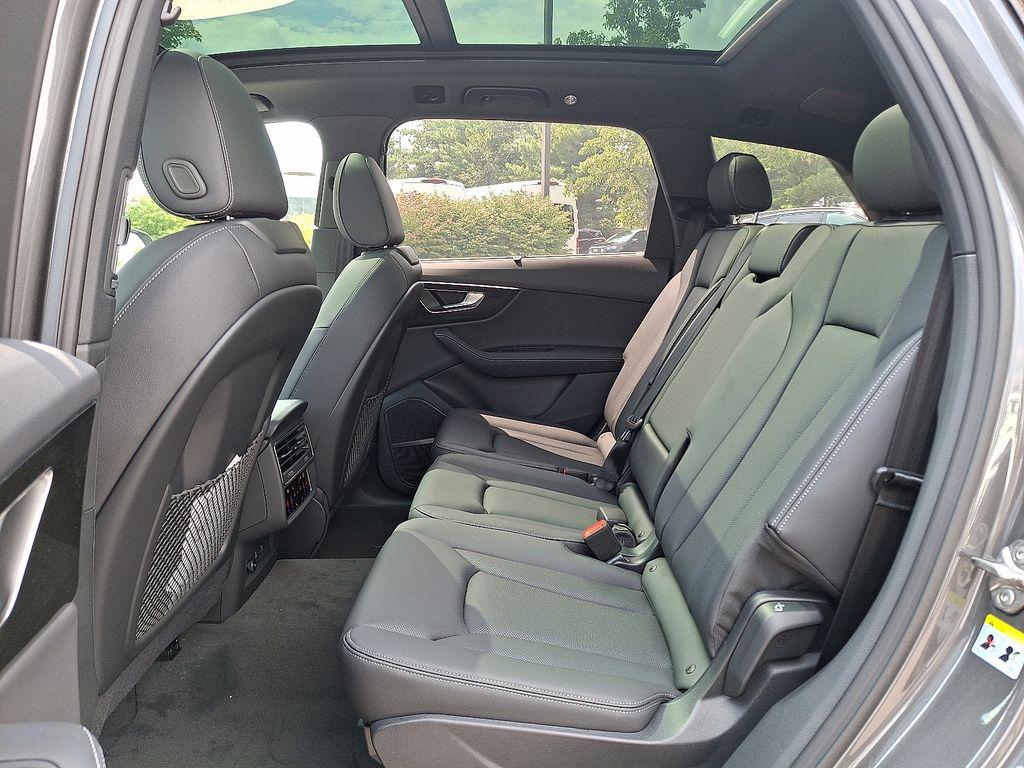 2025 Audi Q7 Premium Plus - Photo 11