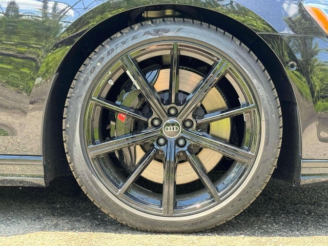 2024 Audi S8 Base - Photo 6