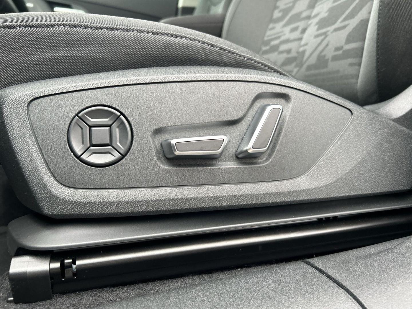 Bild über Audi Q3 Sportback e-hybrid e-hybrid 200 kW S tronic - für weitere Informationen kontaktieren Sie den Audi Partner