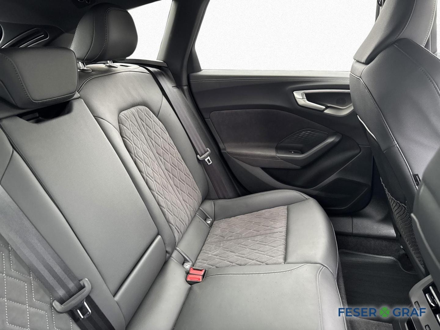 Bild über Audi A5 Avant e-hybrid e-hybrid quattro 220 kW S tronic - für weitere Informationen kontaktieren Sie den Audi Partner
