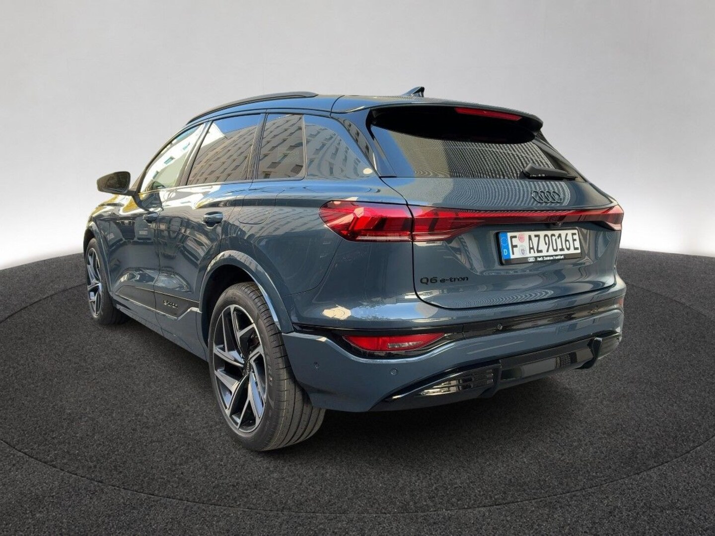 Bild über Audi Q6 SUV e-tron S line business e-tron performance 225 kW - für weitere Informationen kontaktieren Sie den Audi Partner