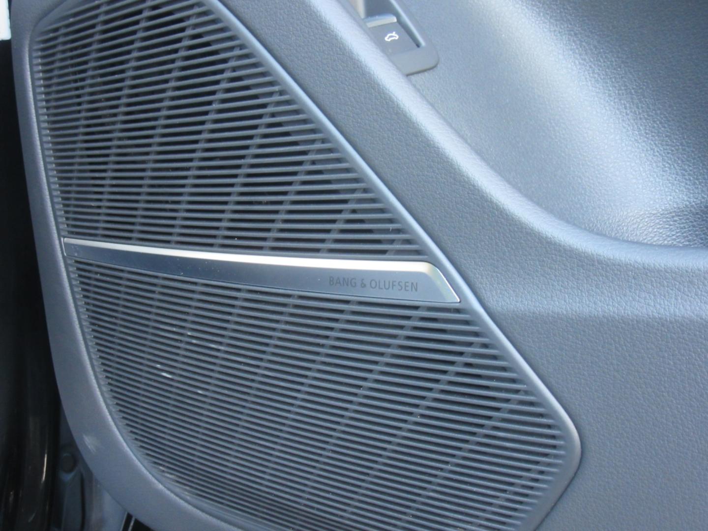 Image about Audi Q8 55 TFSI quattro S line 250(340) kW(PS) tiptronic