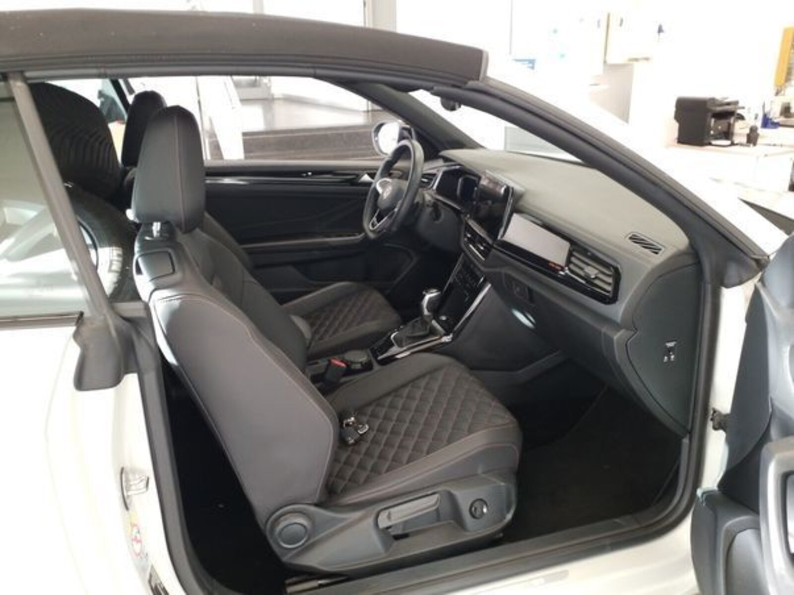 Volkswagen T-Roc Cabriolet – Bild 7