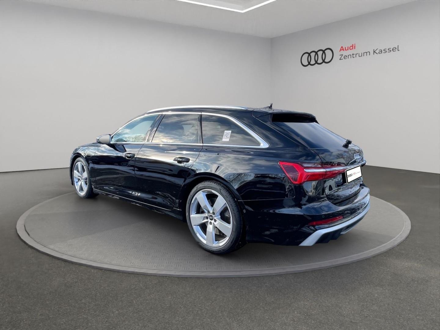 Bild über Audi S6 Avant TDI quattro tiptronic - für weitere Informationen kontaktieren Sie den Audi Partner