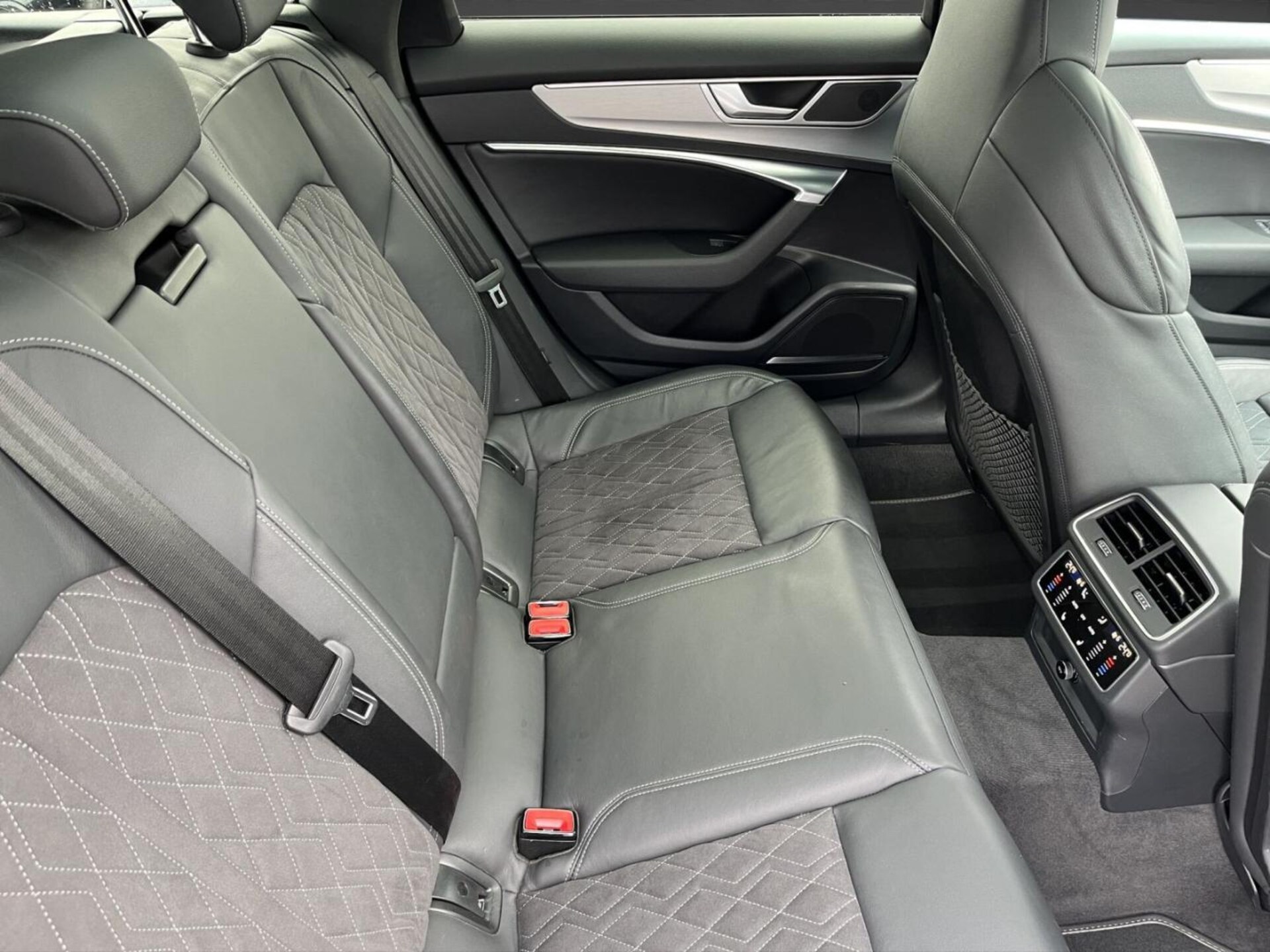 Audi S6 Avant