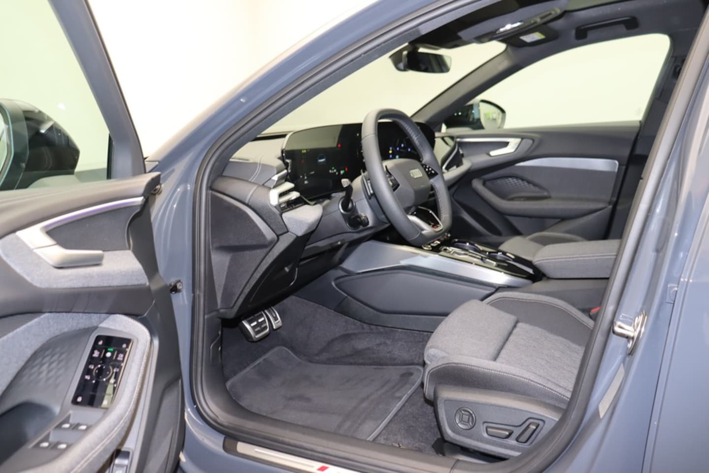 Bild über Audi A5 Avant TDI quattro 150 kW S tronic - für weitere Informationen kontaktieren Sie den Audi Partner