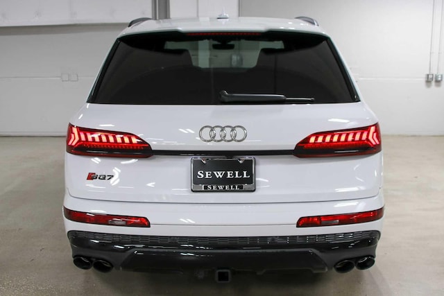 2023 Audi SQ7
