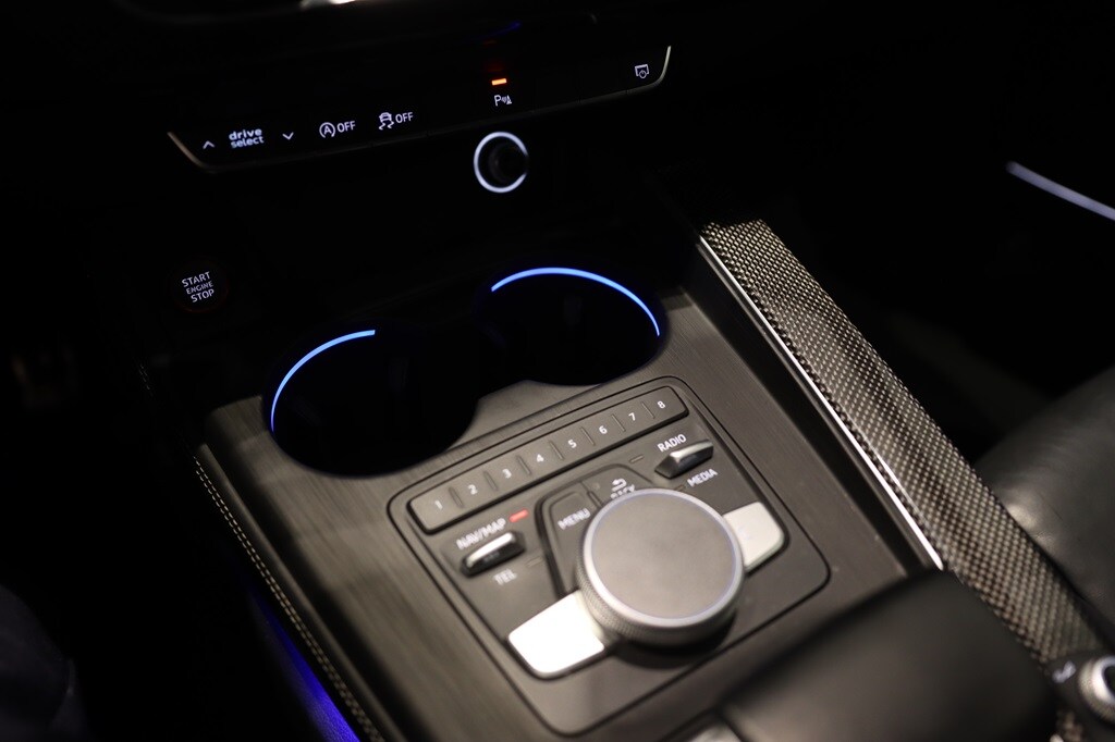 Bild som visar&nbsp;Audi S4 Avant&nbsp;S4 Avant 3.0 TFSI quattro 354 hk tiptronic - för mer information kontakta din Audi Partner