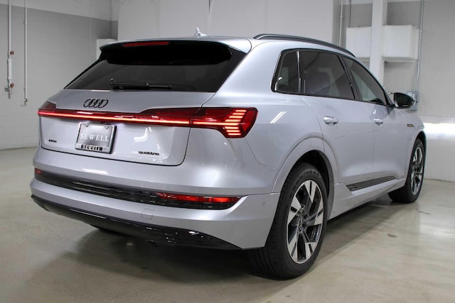 2022 Audi e-tron