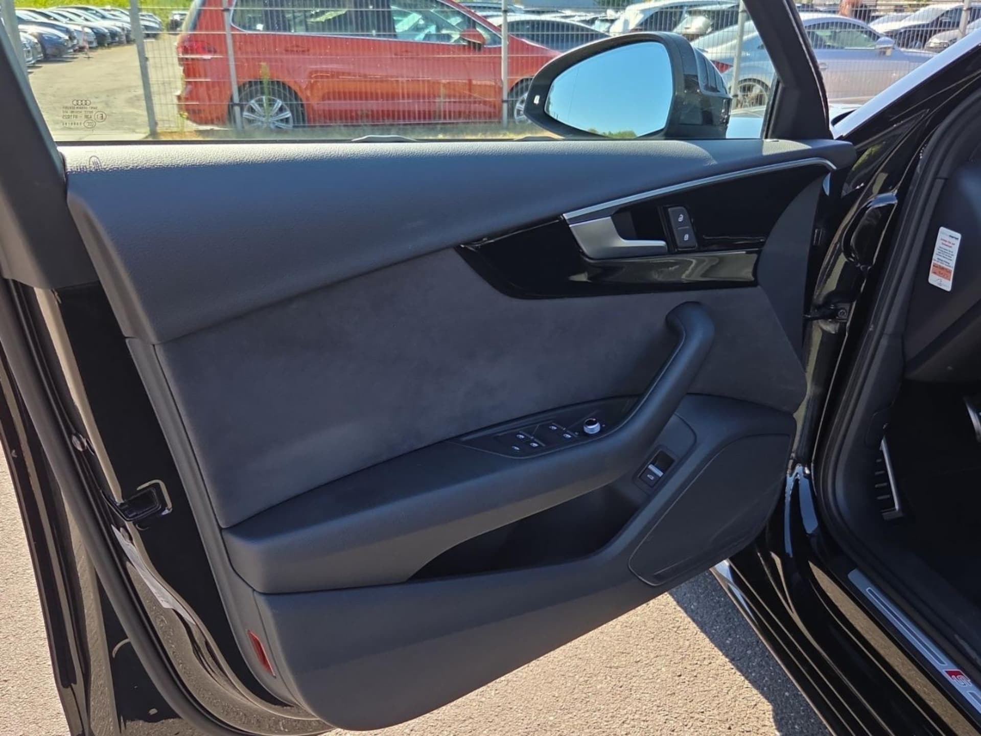 Audi A4 Limousine S line