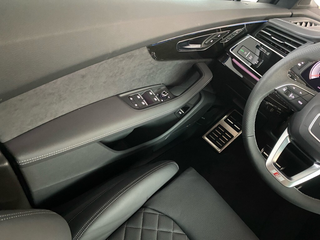 Image about Audi Q7 SUV S line 50 TDI quattro tiptronic