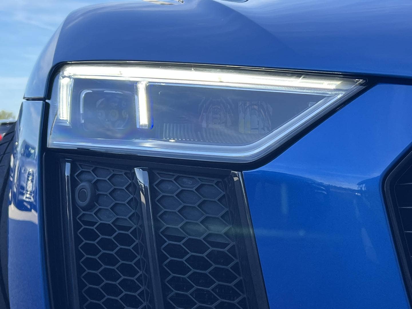 Image about Audi R8 Spyder R8 Spyder V10 plus 5.2 FSI quattro 449 kW (610 ch) S tronic