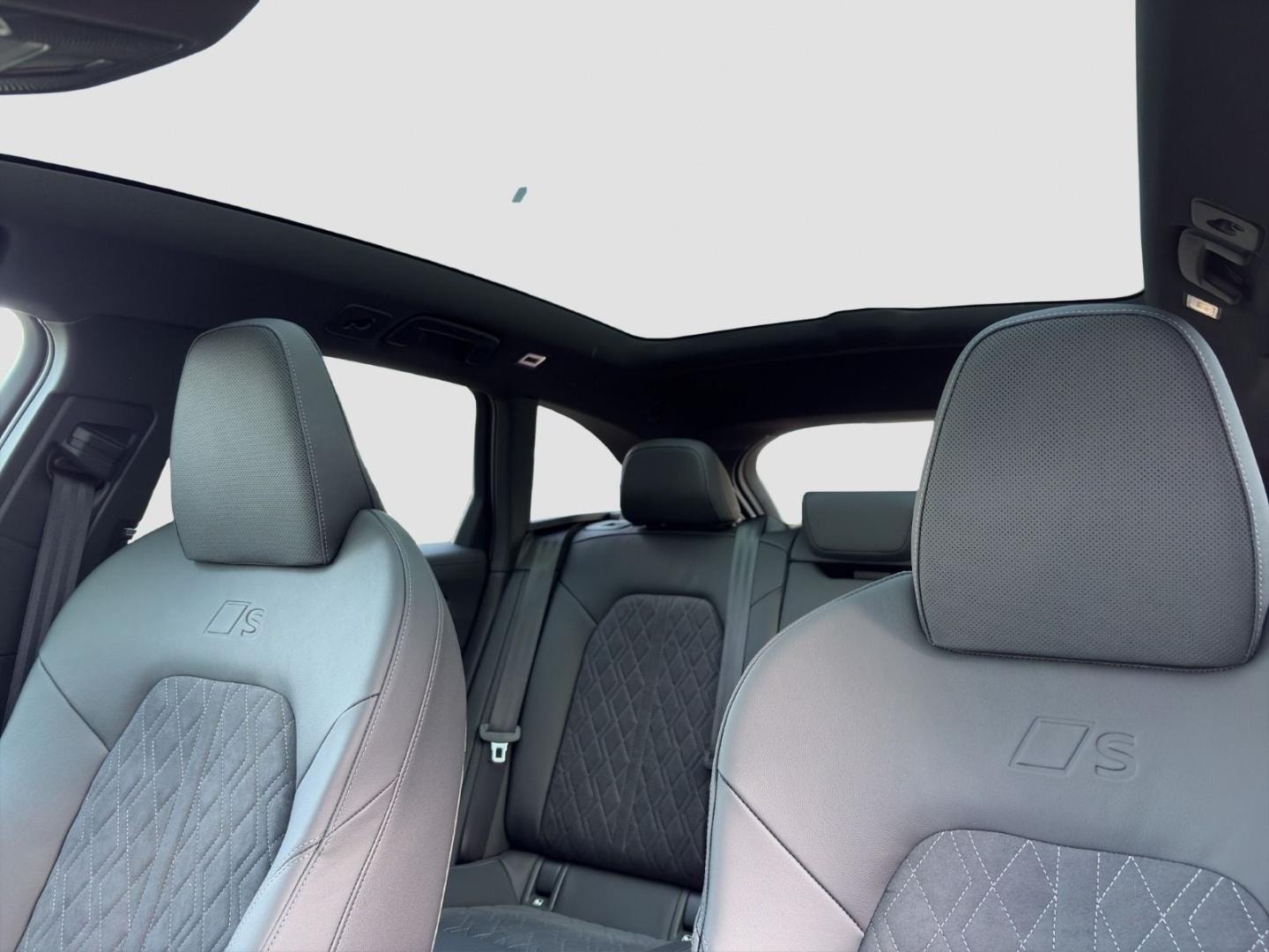 Bild über Audi A6 Avant edition one TDI quattro 220 kW S tronic - für weitere Informationen kontaktieren Sie den Audi Partner