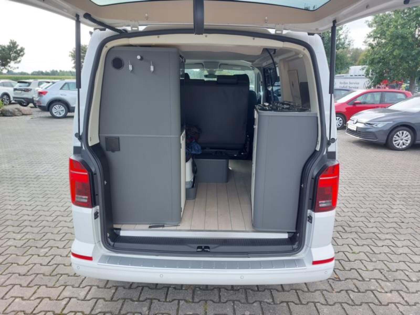 Volkswagen T6.1 Transporter Kombi kurzer Radstand – Bild 4