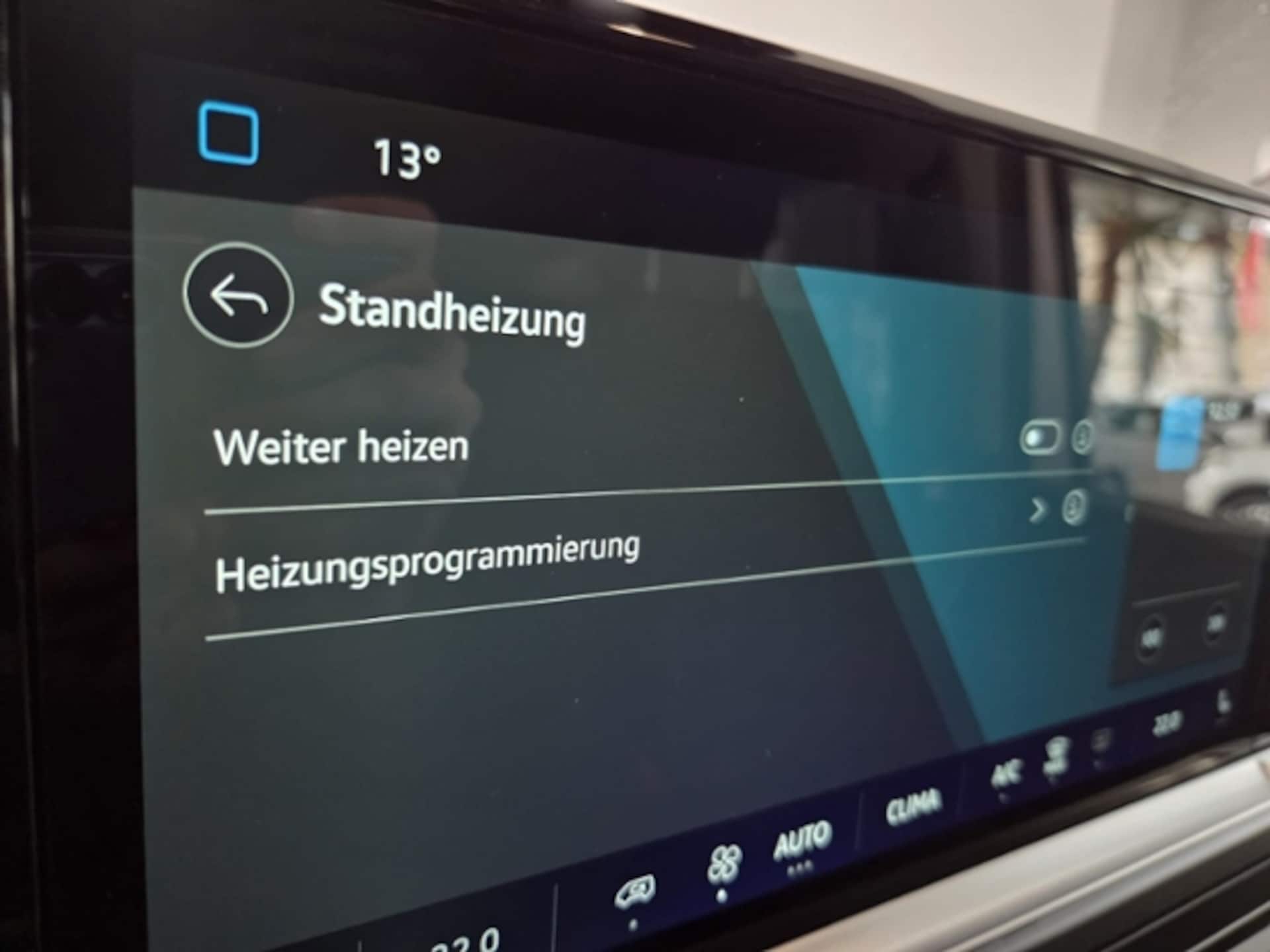 Volkswagen Caravelle Style