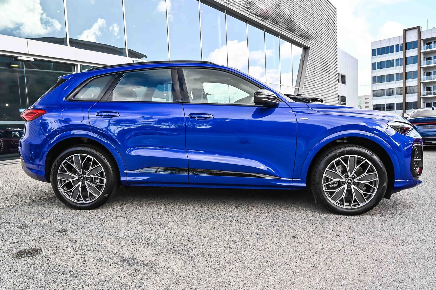 Image about Audi Q5 SUV TDI quattro 150 kW sport