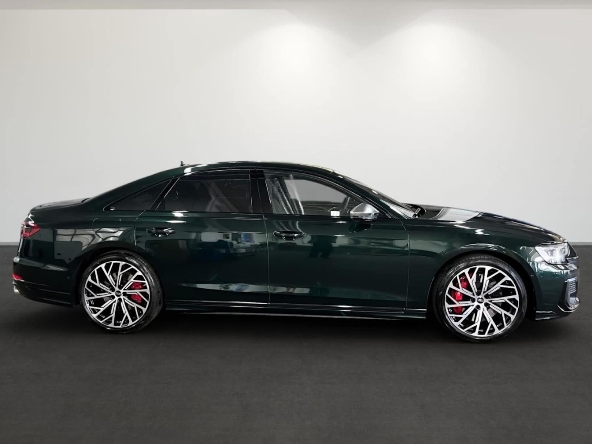 Audi S8