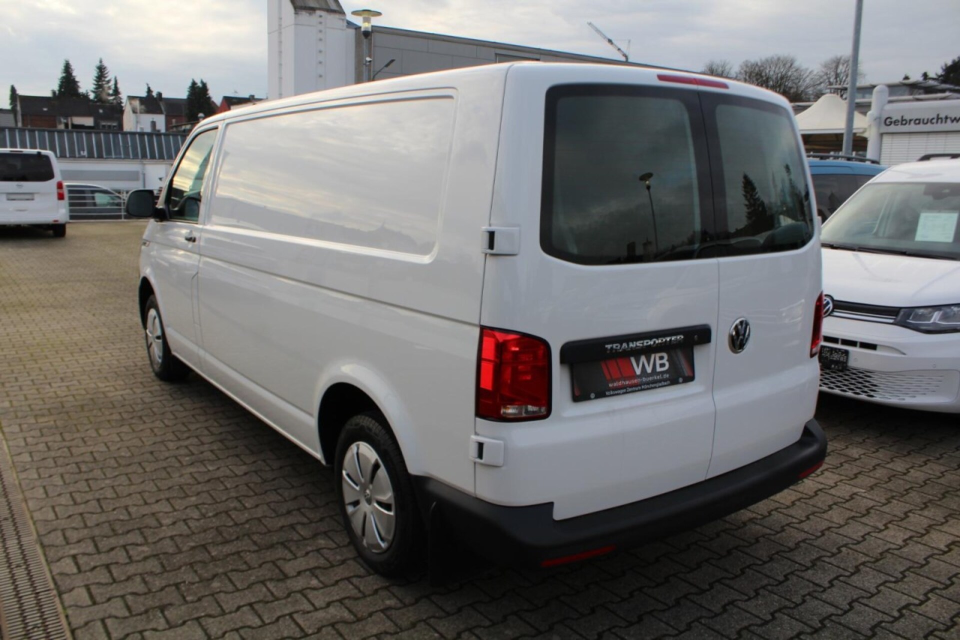 Volkswagen T6.1 Transporter Kasten langer Radstand