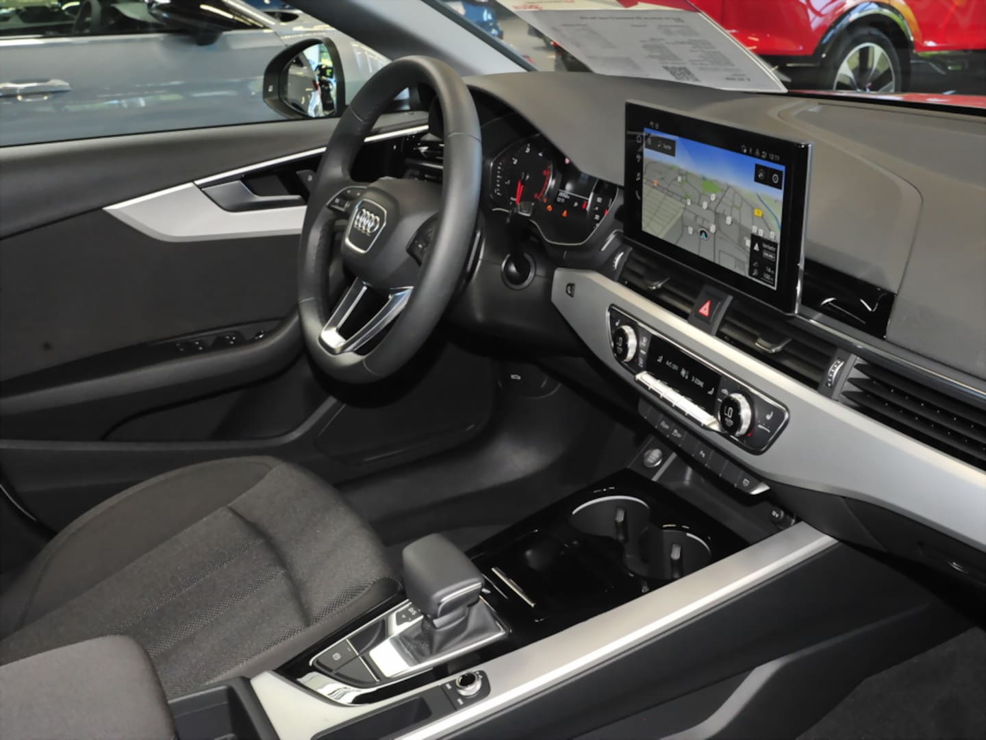 Bild über Audi A4 Avant advanced 30 TDI S tronic - für weitere Informationen kontaktieren Sie den Audi Partner