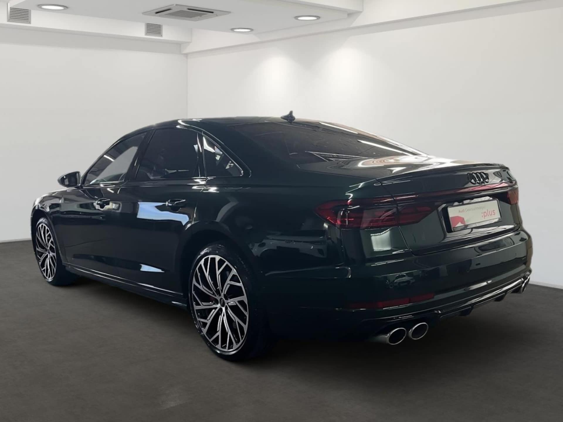 Audi S8