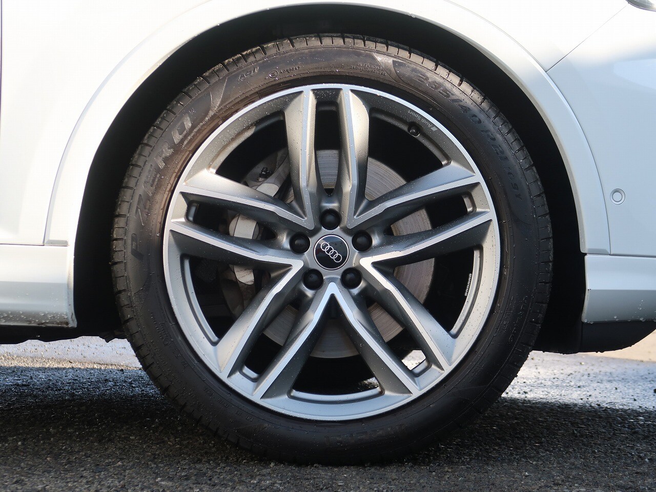 Image about Audi Q7 55 TFSI quattro S line 250(340) kW(PS) tiptronic