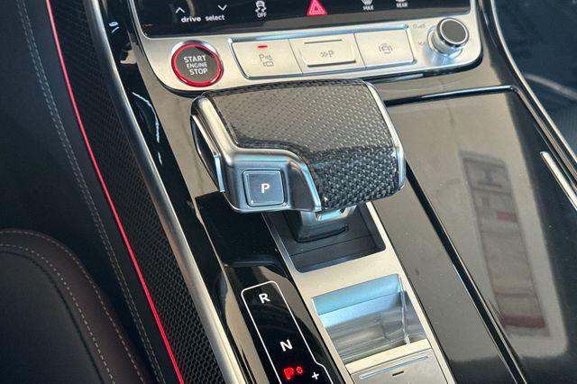 2025 Audi S8 Base - Photo 19