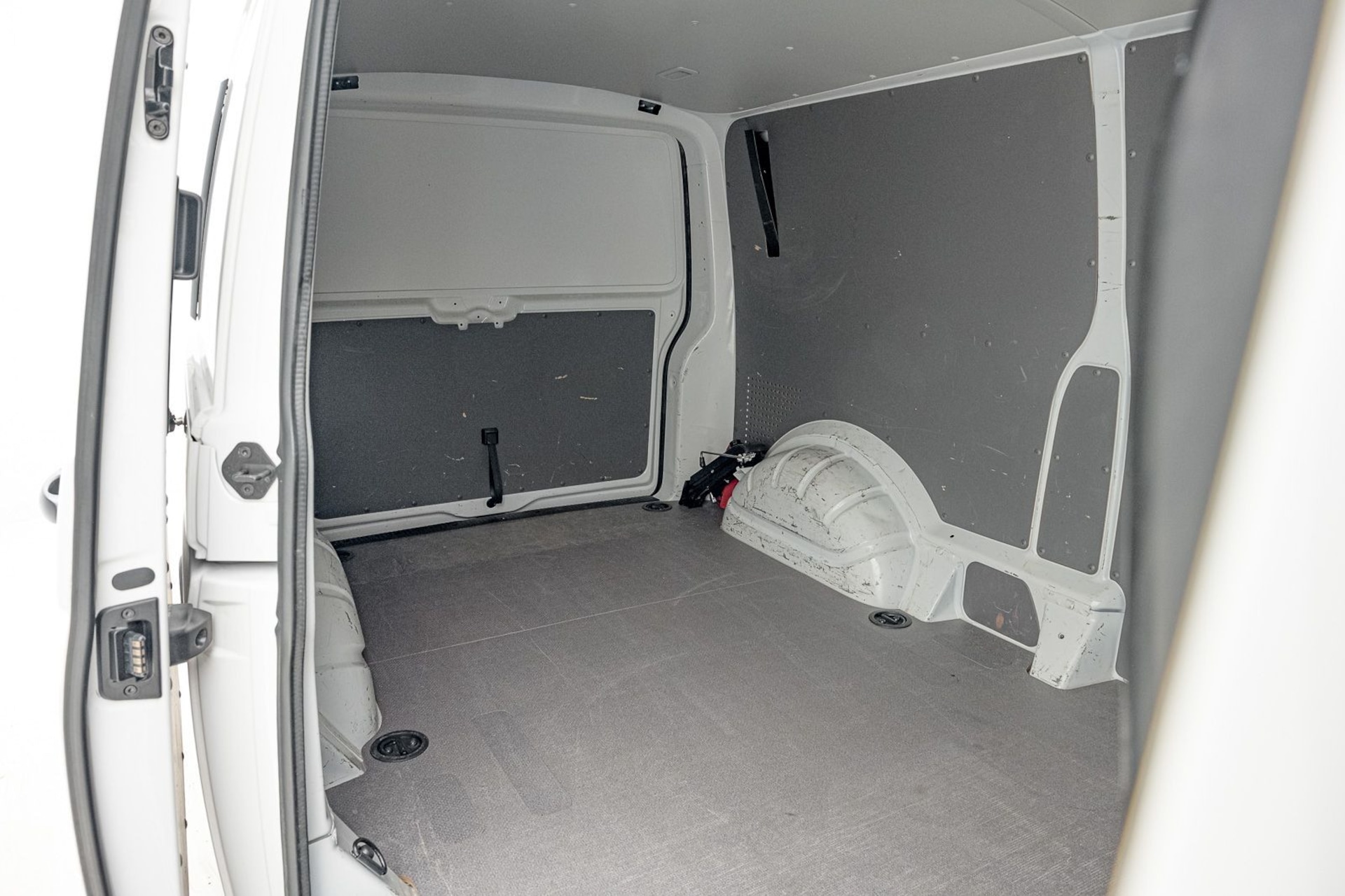 Volkswagen T6.1 Transporter Kasten langer Radstand