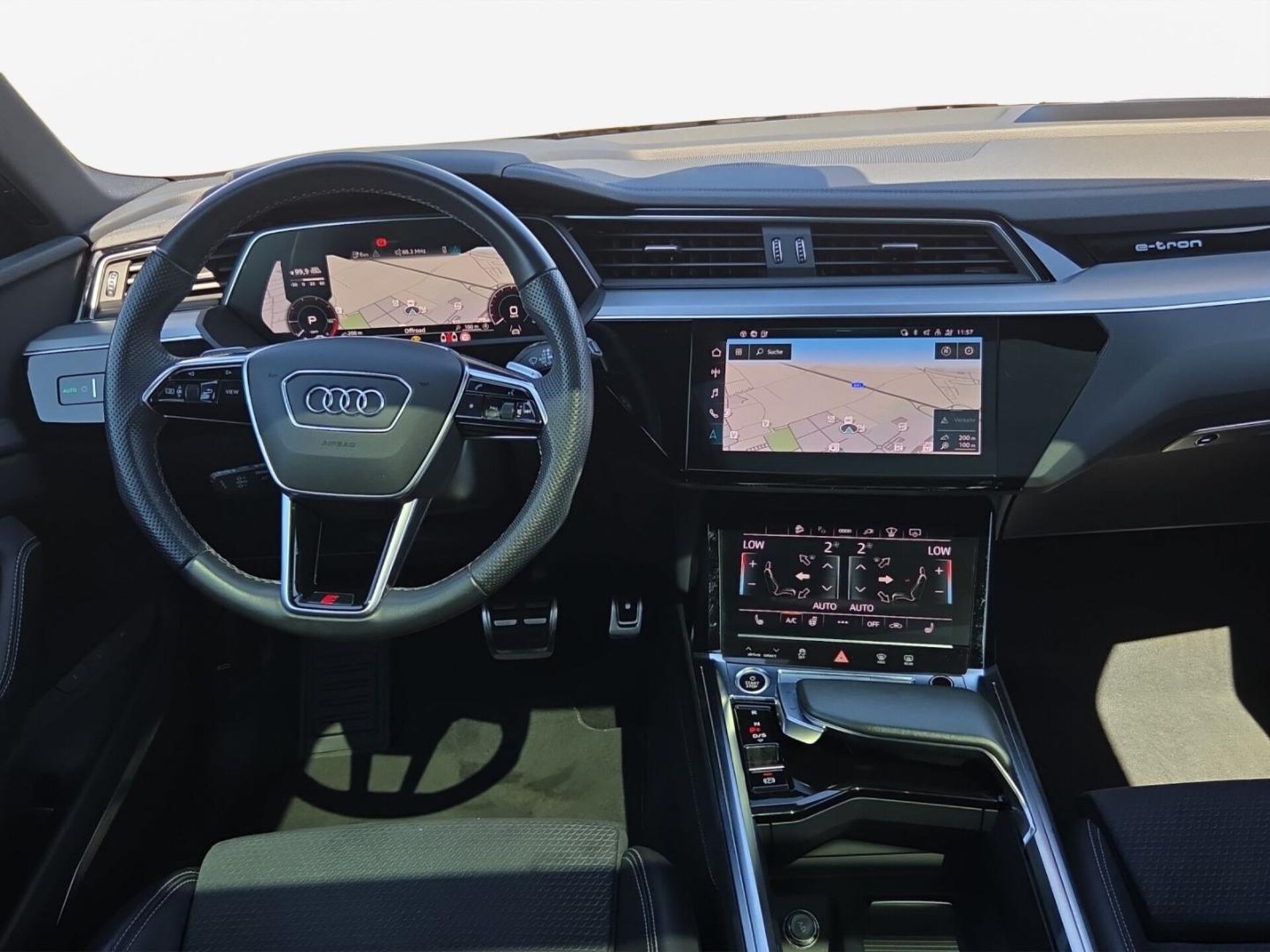 Audi Q8 e-tron S line