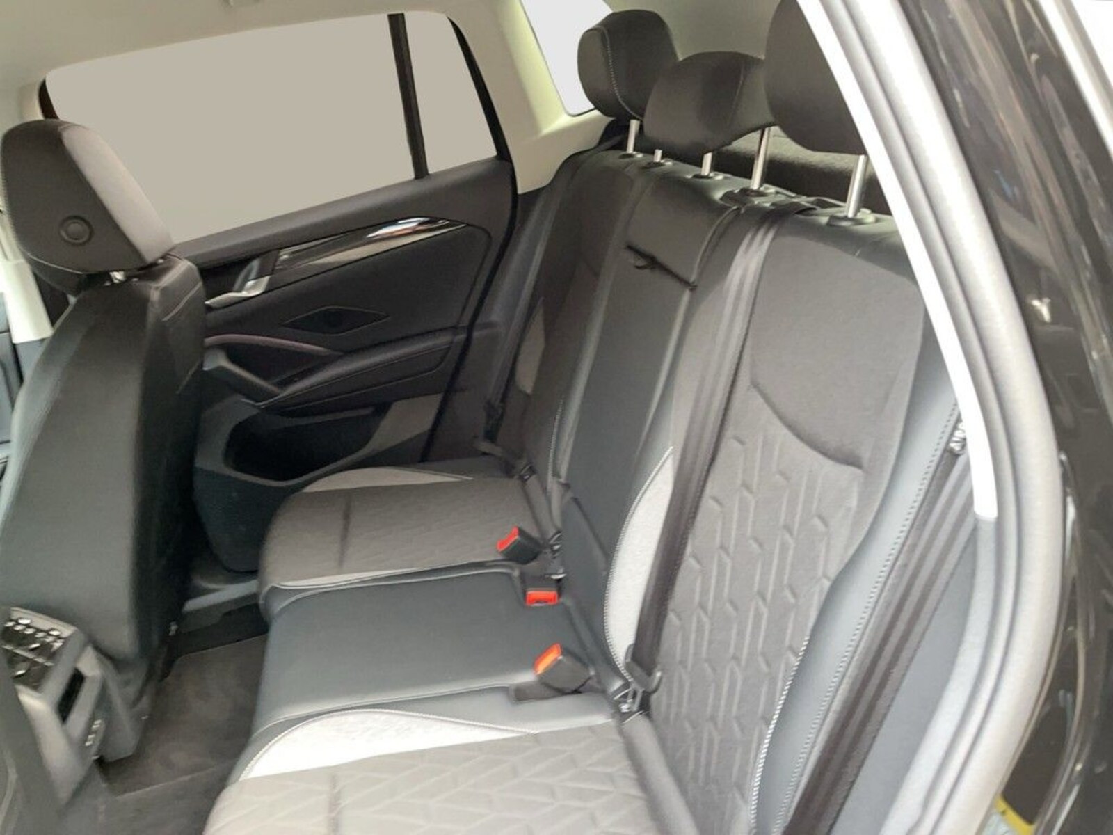 Volkswagen Tiguan – Bild 10