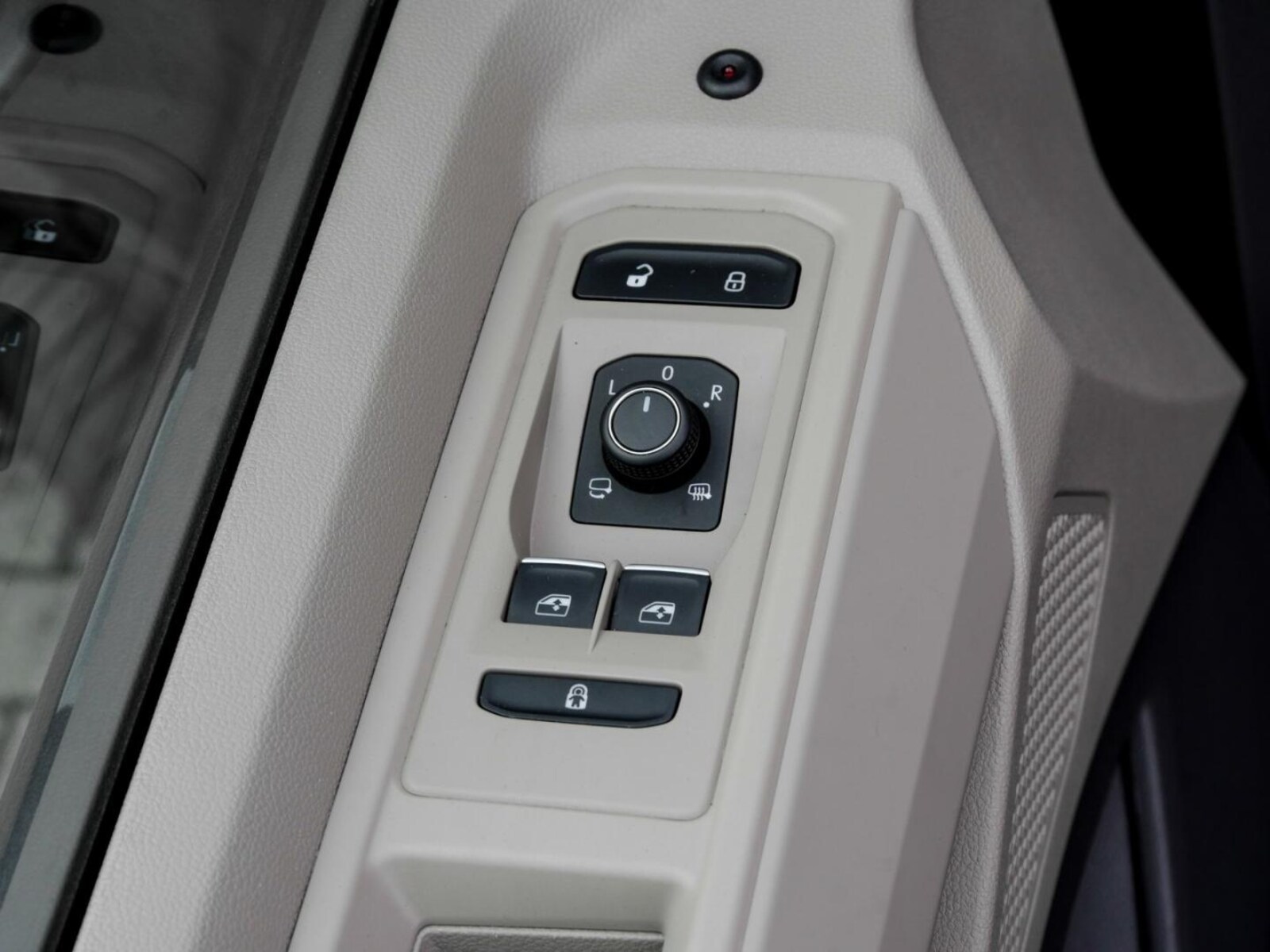 Volkswagen Multivan Langversion – Bild 13