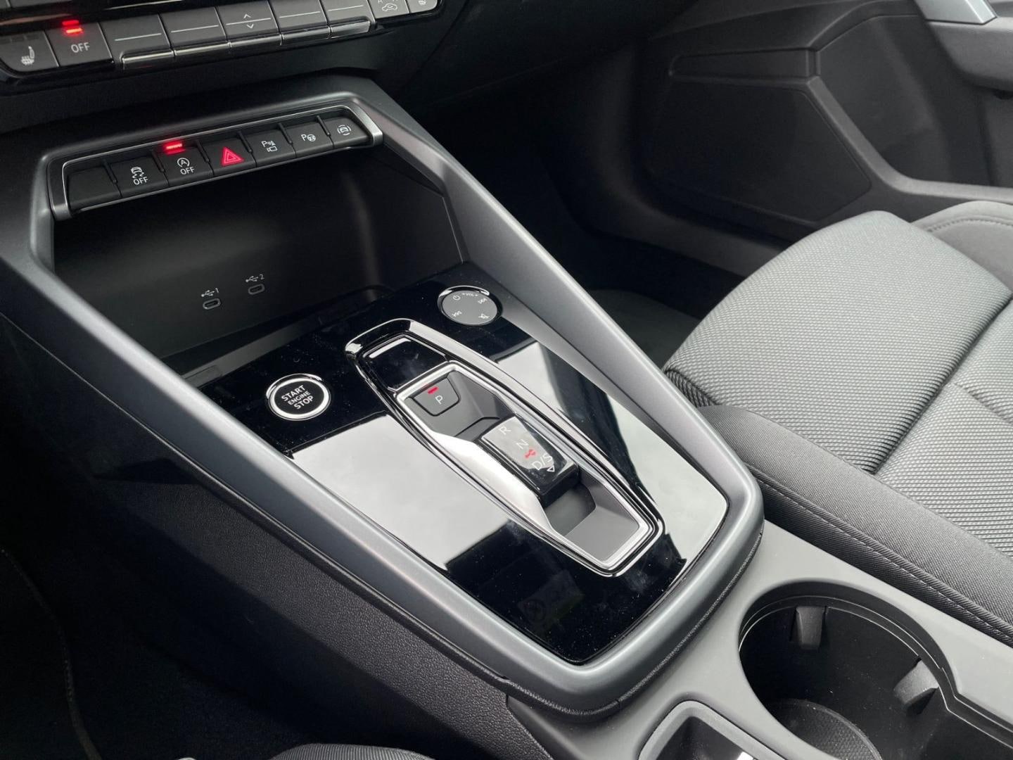 Bild über Audi A3 allstreet 35 TDI S tronic - für weitere Informationen kontaktieren Sie den Audi Partner