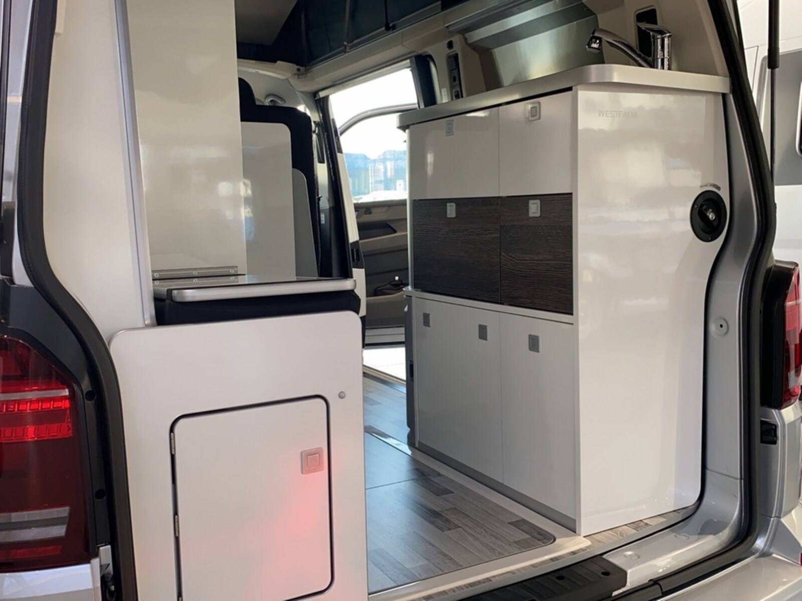 Volkswagen T6.1 Transporter Kasten kurzer Radstand – Bild 20