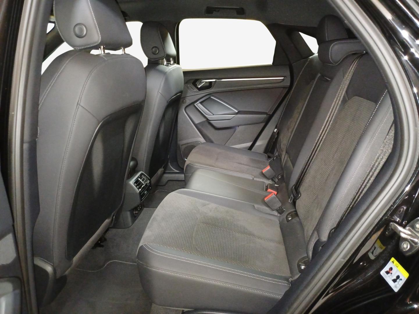 Image about Audi Q3 Sportback TFSI e S line 45 TFSI e 180 kW (245 PS) S tronic