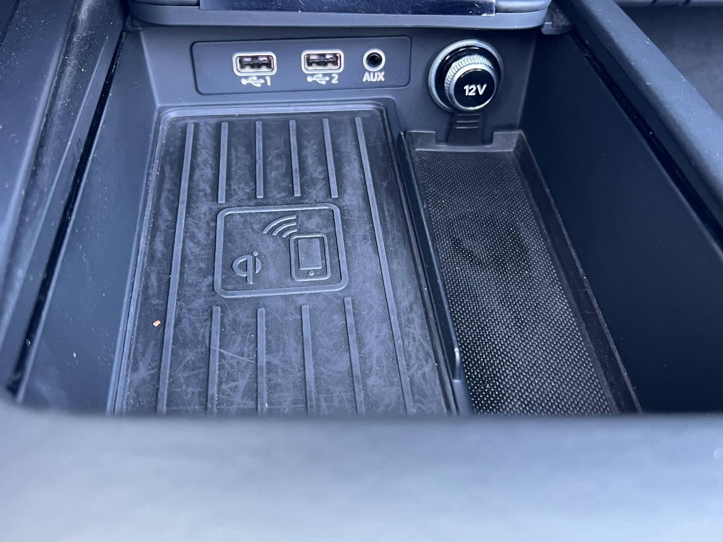 Image about Audi R8 Spyder R8 Spyder V10 plus 5.2 FSI quattro 449 kW (610 ch) S tronic