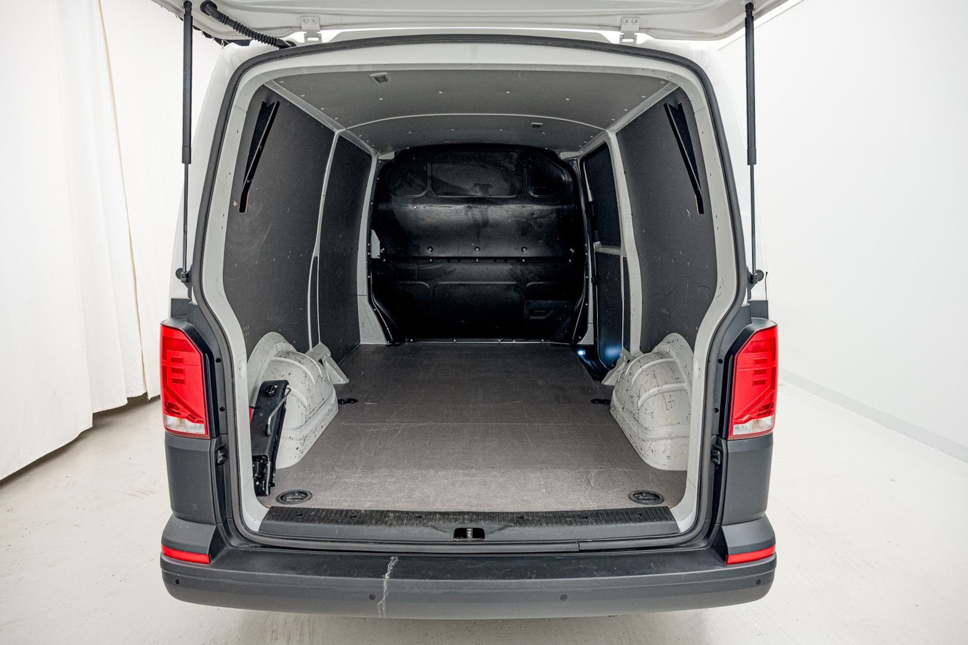 Volkswagen T6.1 Transporter Kasten langer Radstand