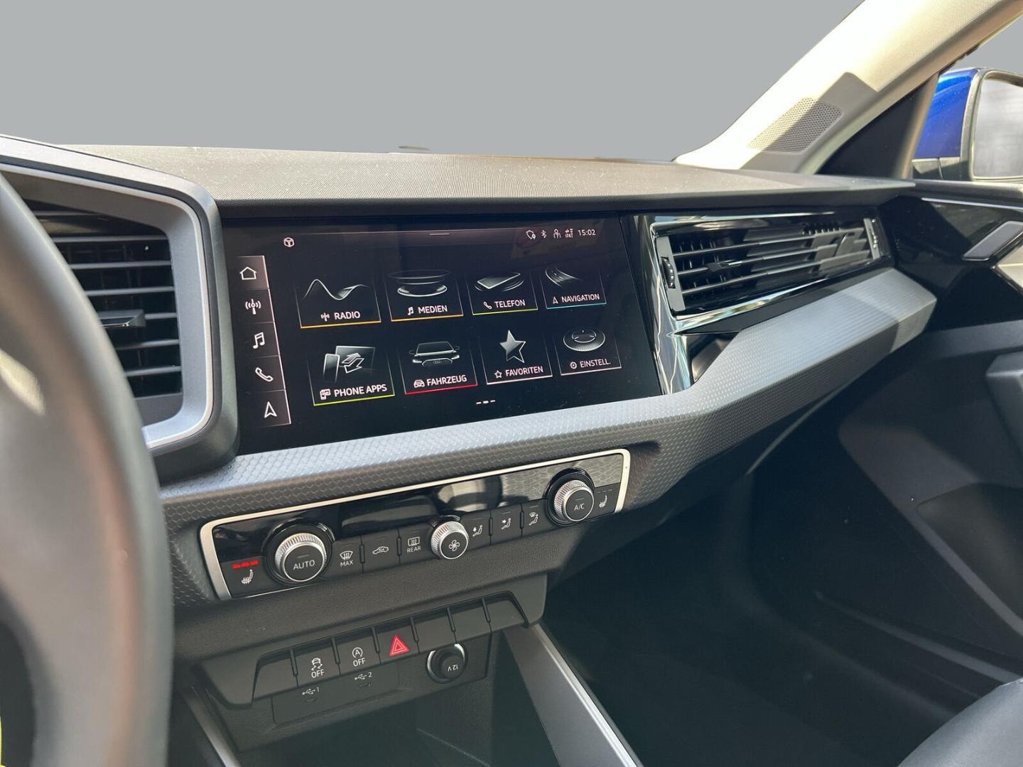 Bild über Audi A1 Sportback S line 25 TFSI S tronic - für weitere Informationen kontaktieren Sie den Audi Partner