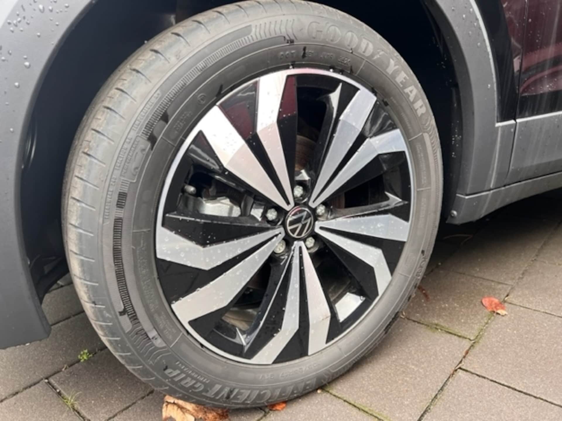 Volkswagen T-Cross United