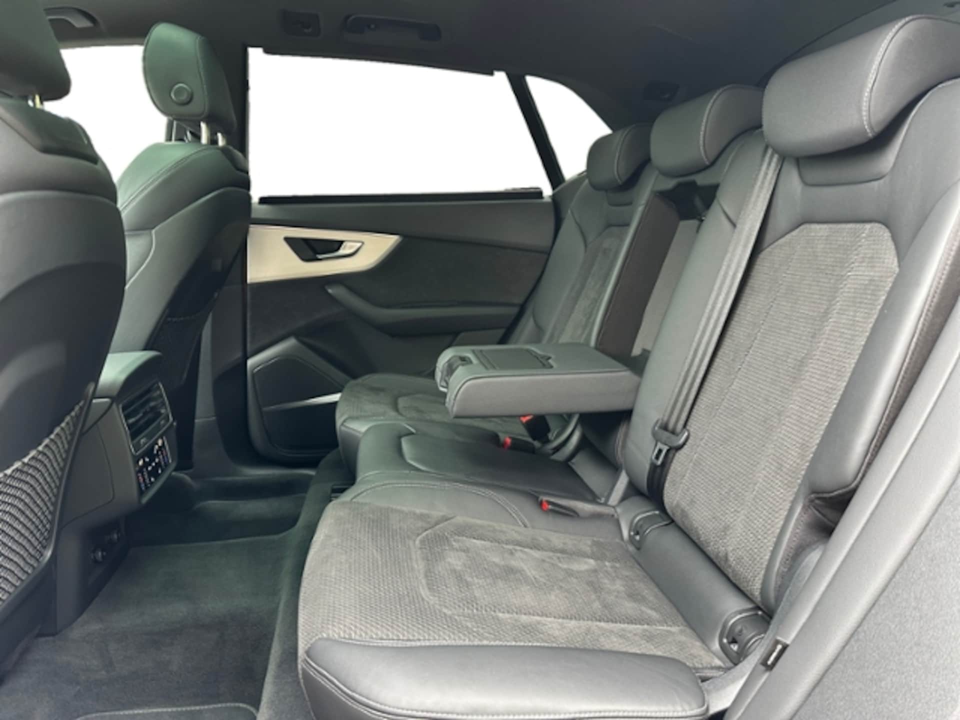 Audi SQ8 SUV