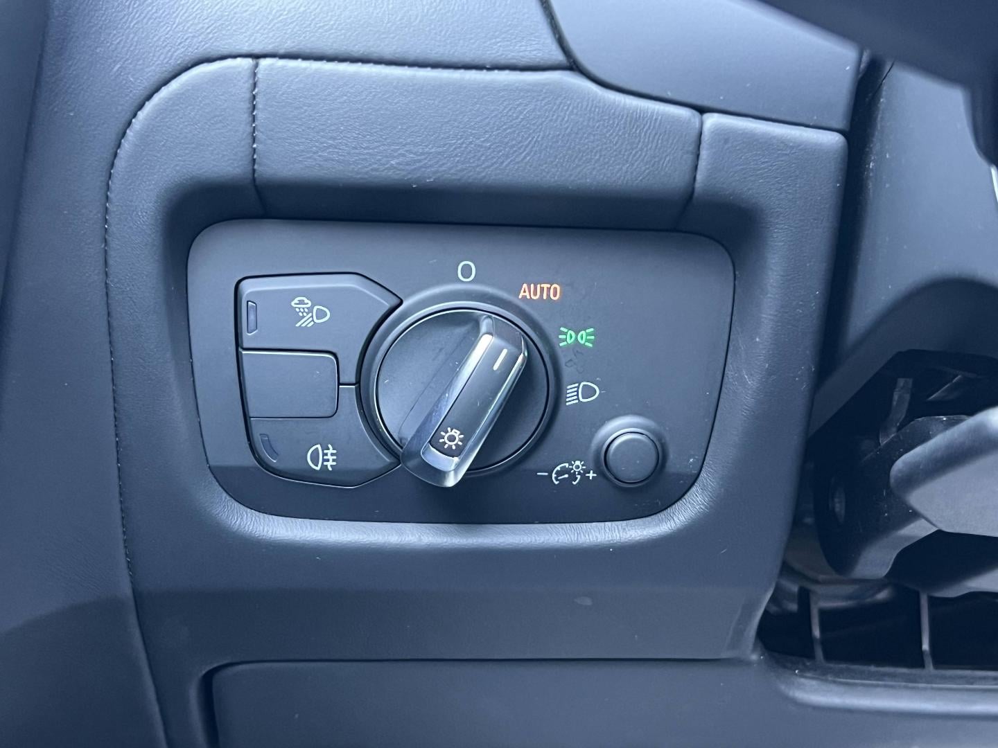 Image about Audi R8 Spyder R8 Spyder V10 plus 5.2 FSI quattro 449 kW (610 ch) S tronic