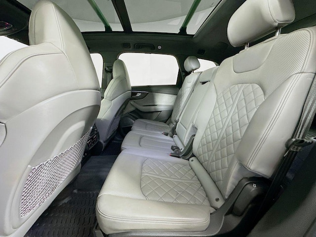 2023 Audi SQ7