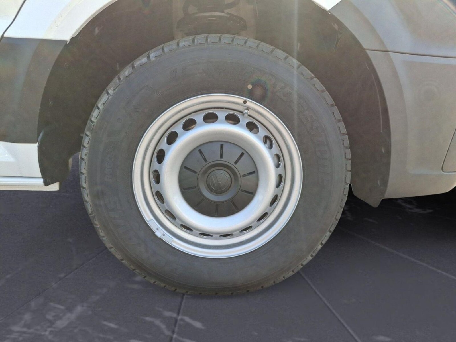 Volkswagen Crafter Kasten mittlerer Radstand – Bild 9