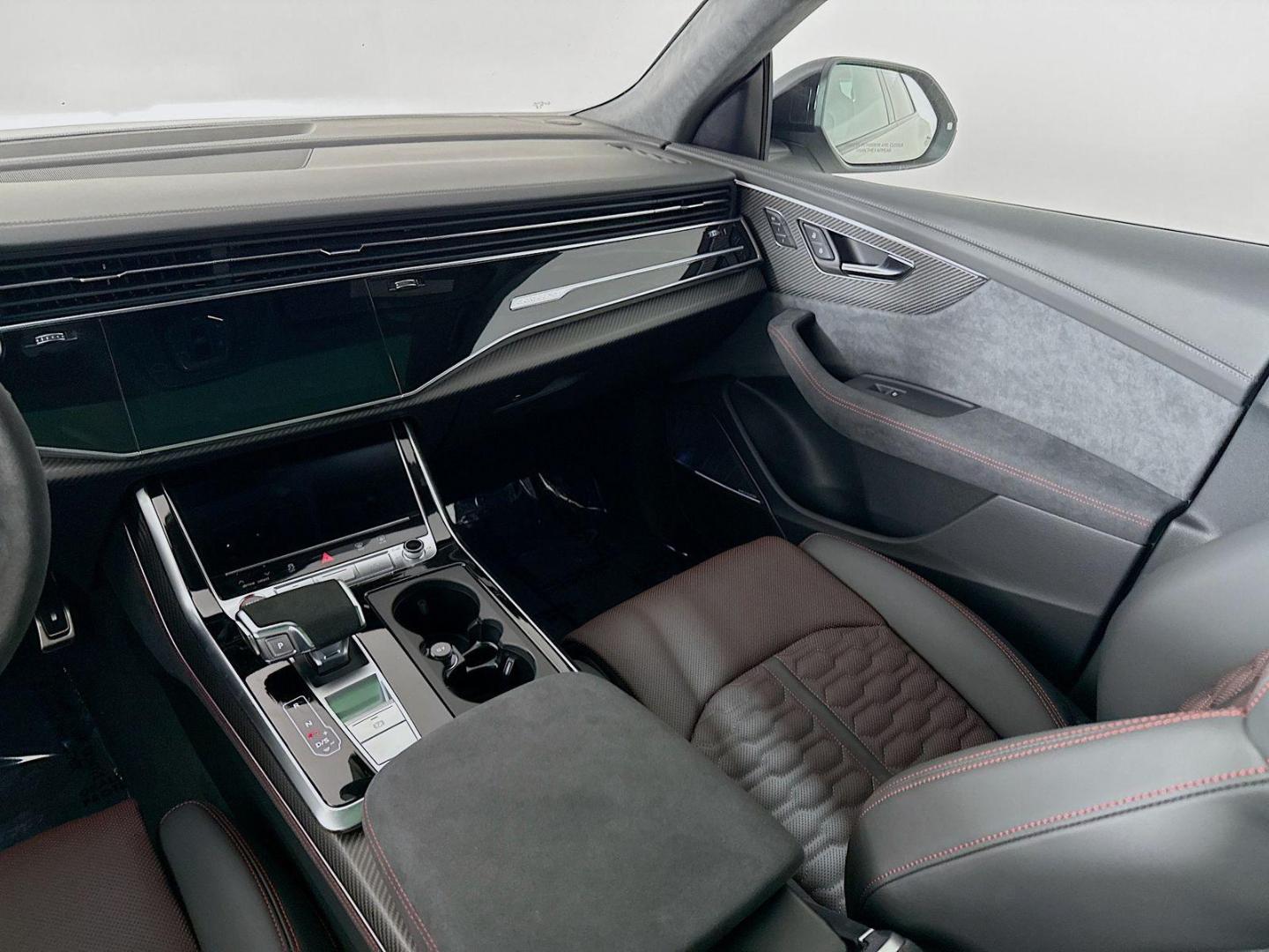 2025 Audi RS Q8 Base - Photo 25