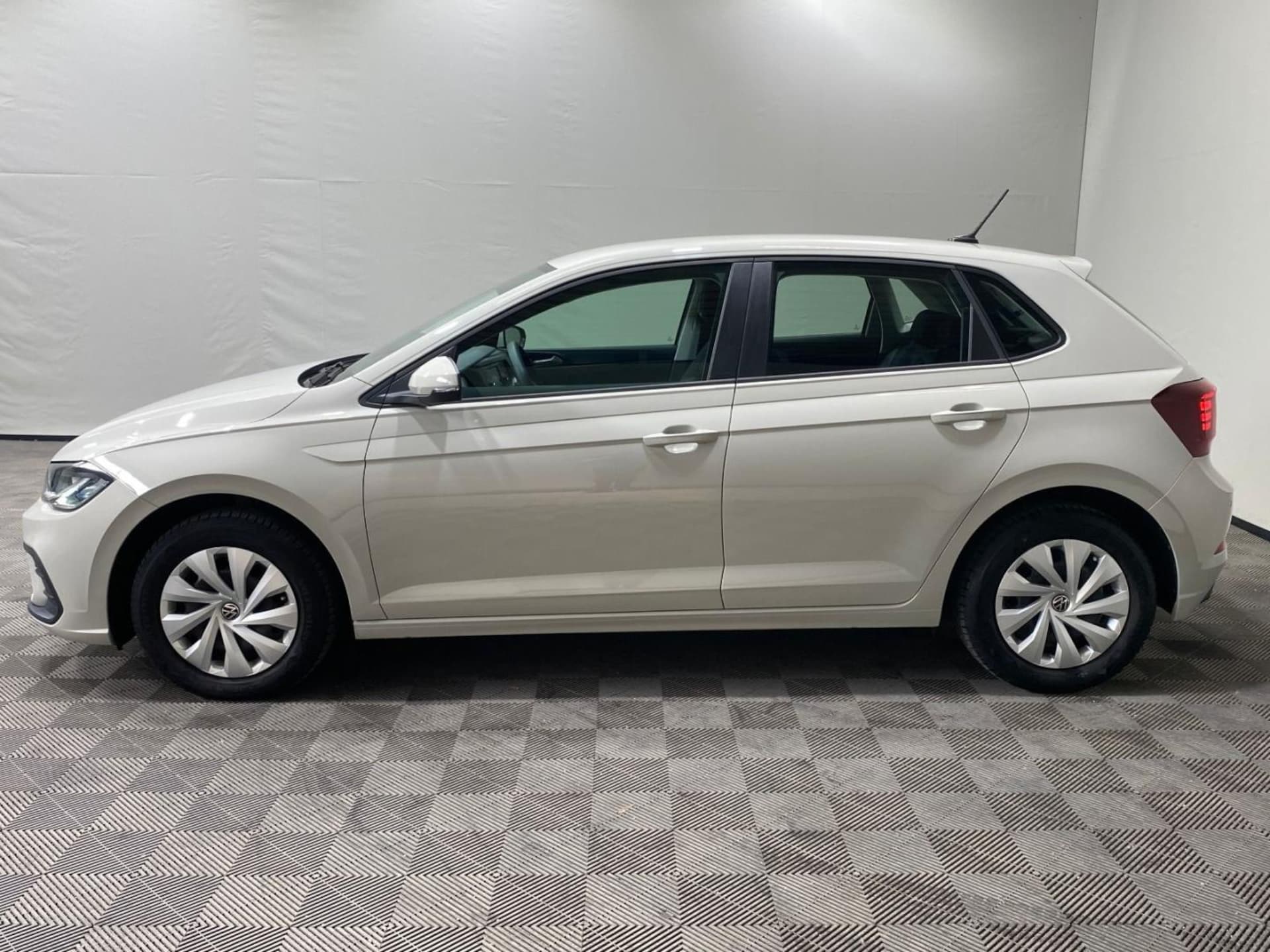 Volkswagen Polo Basis-Modell