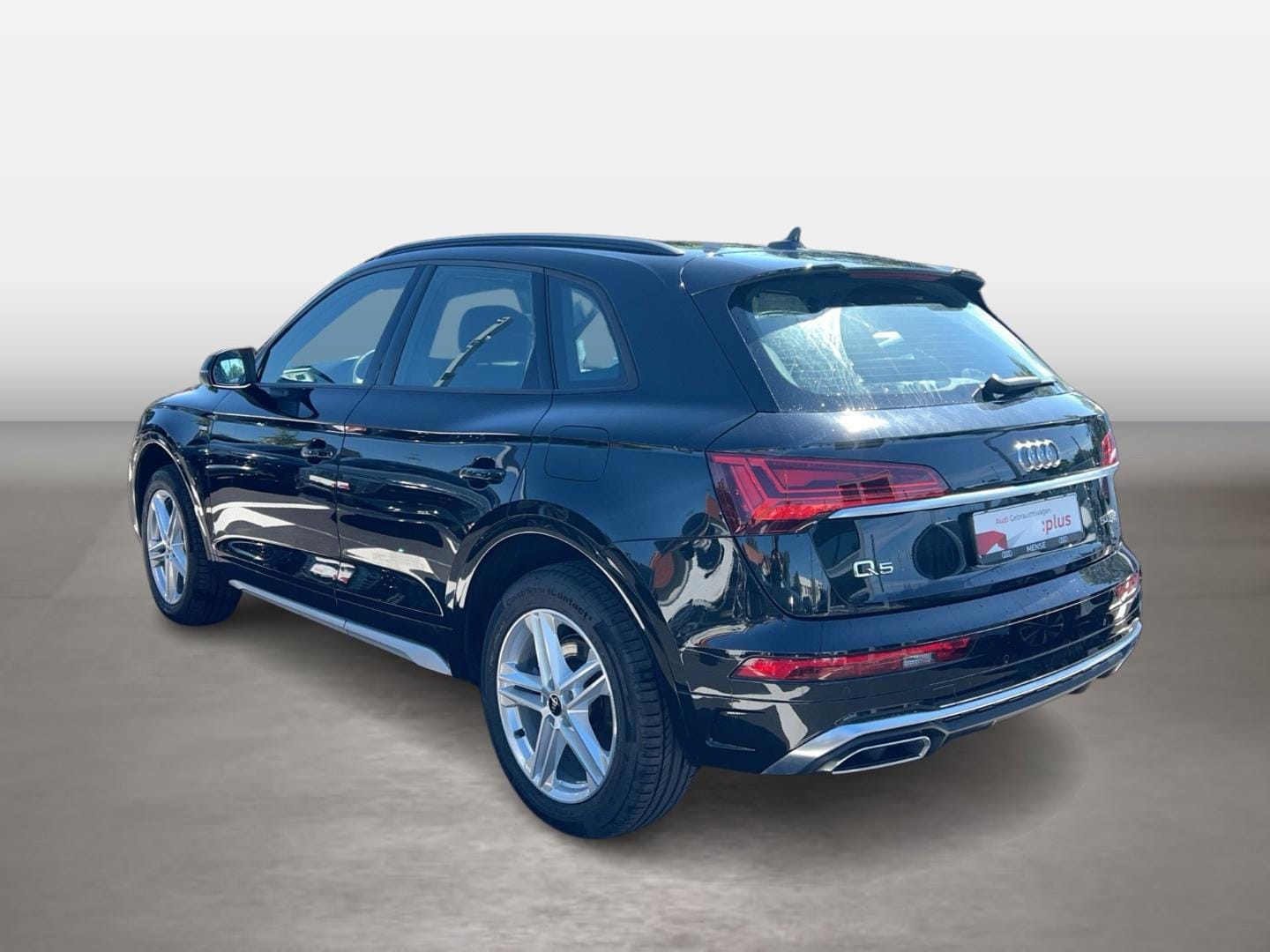 Bild über Audi Q5 TFSI e S line business 50 TFSI e quattro S tronic - für weitere Informationen kontaktieren Sie den Audi Partner
