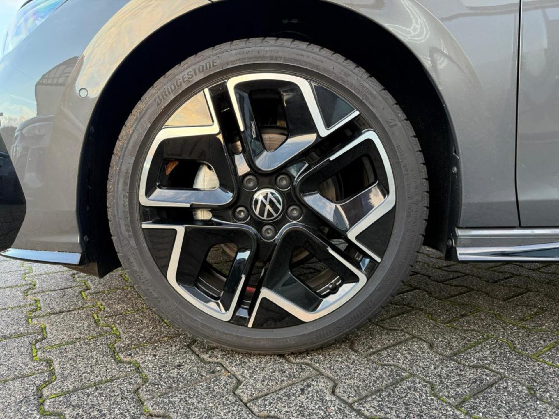 Volkswagen Golf R-Line