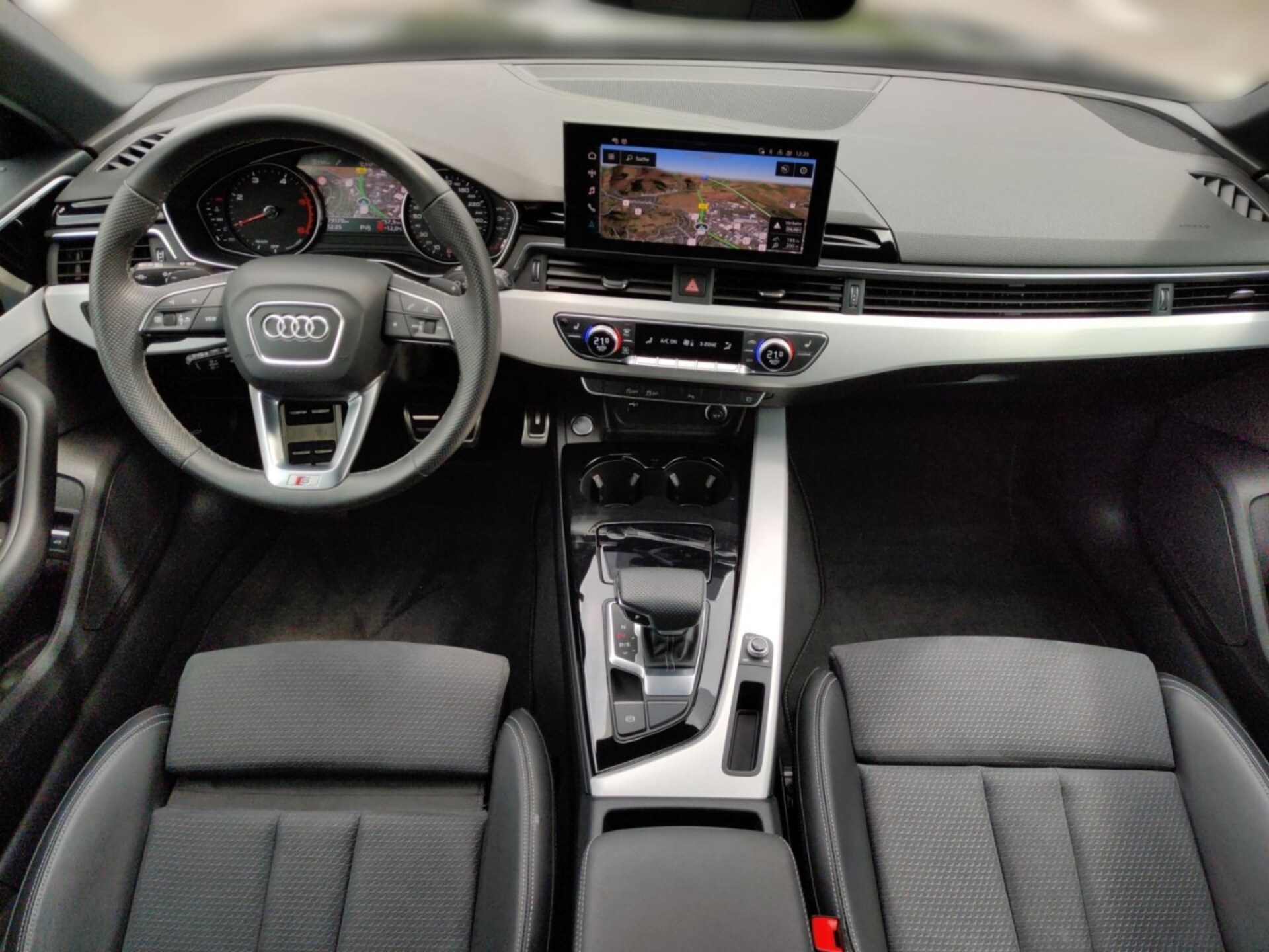 Audi A4 Avant S line