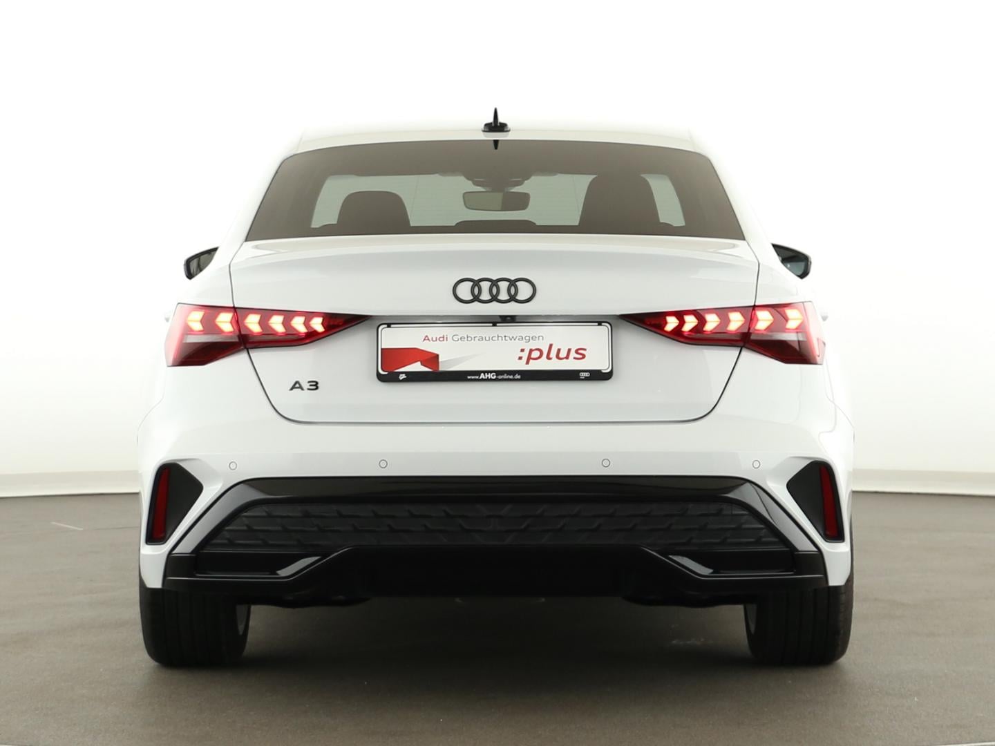 Bild über Audi A3 Limousine S line TFSI S tronic - für weitere Informationen kontaktieren Sie den Audi Partner