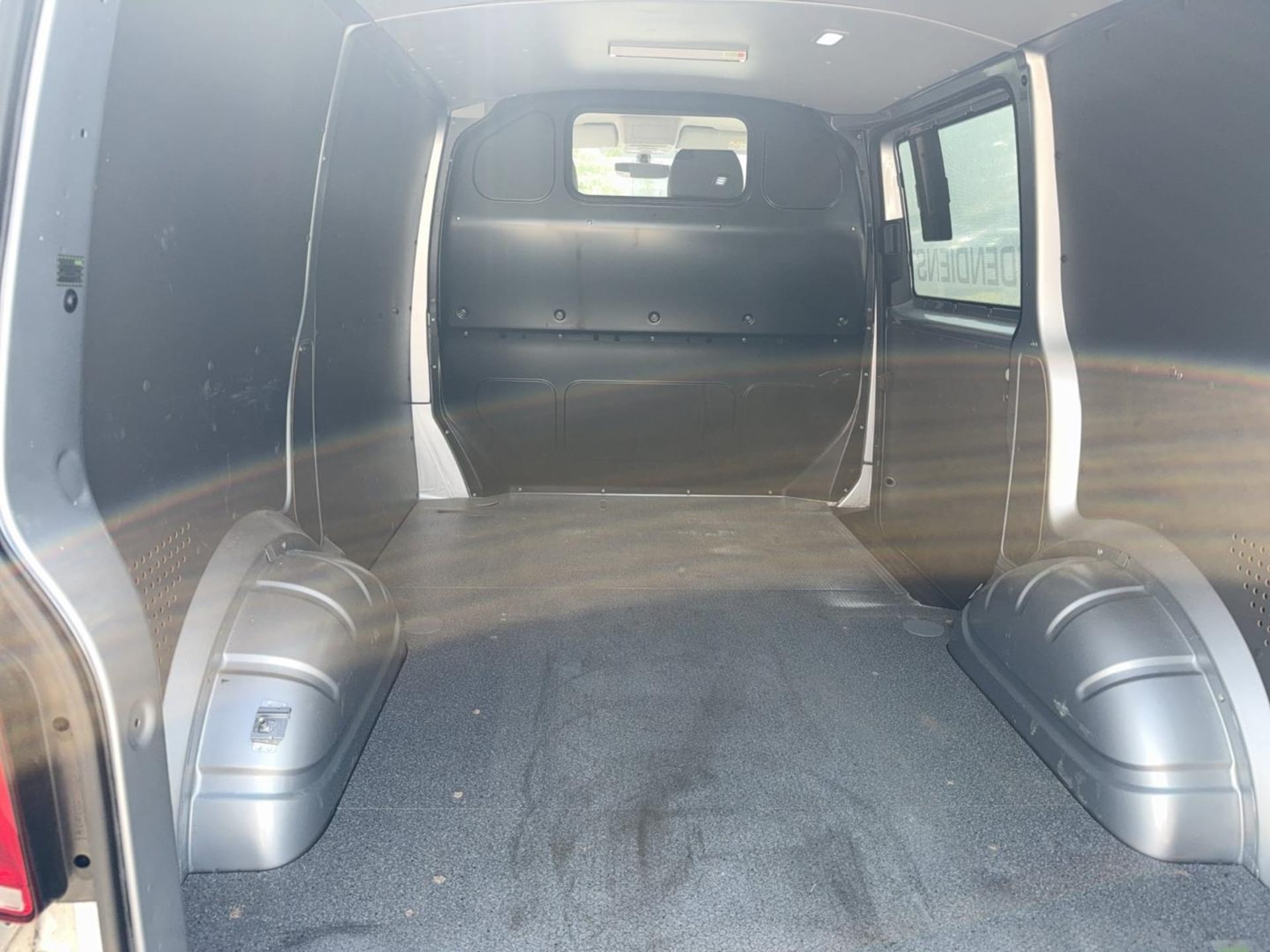 Volkswagen T6.1 Transporter Kasten kurzer Radstand